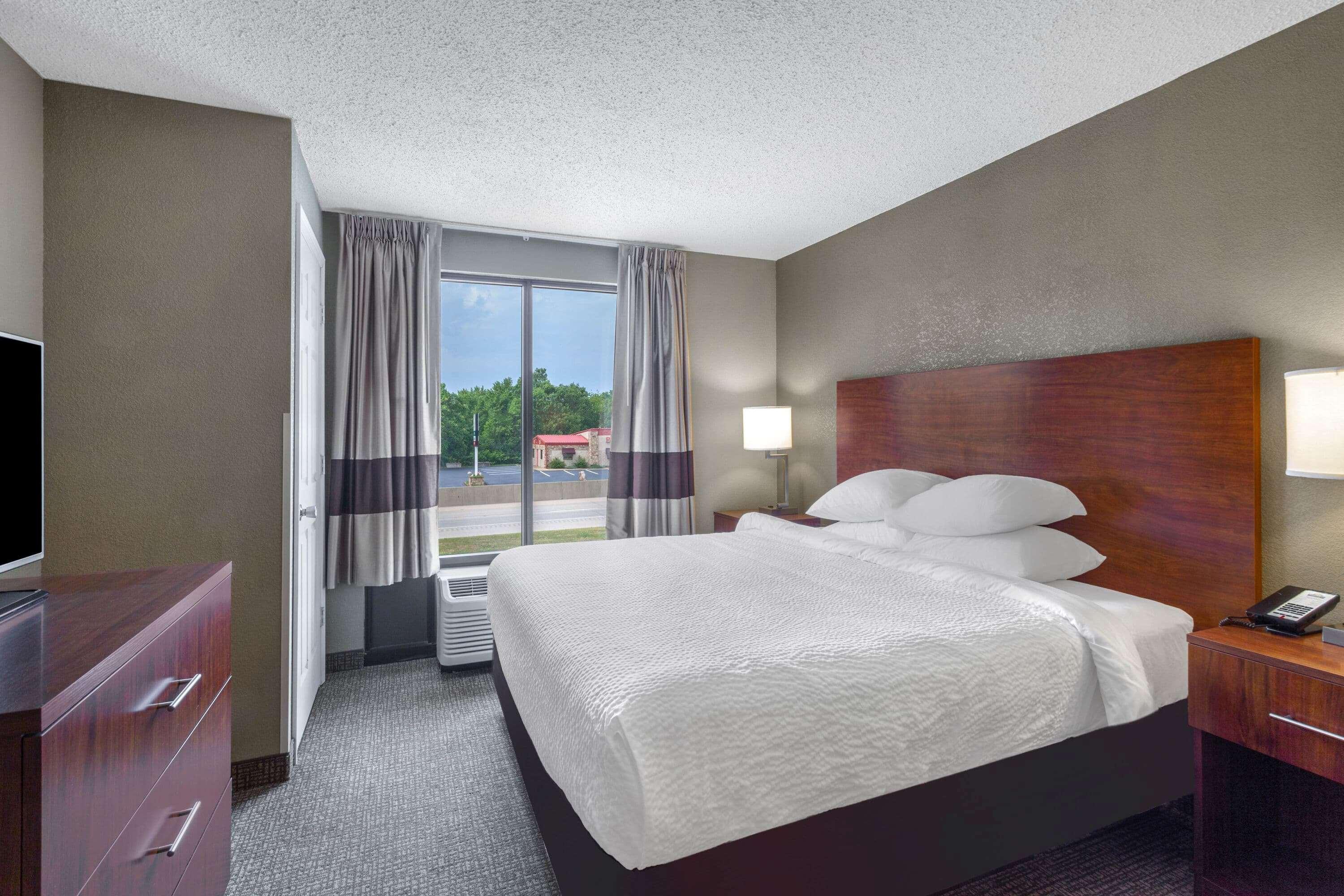 Days Inn By Wyndham Blairsville Экстерьер фото